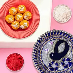 Laddoo and Rakhi Thali to Uk-rakhi-sweets.asp