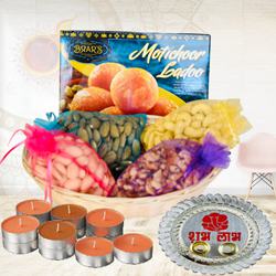 Wonderful Seasons Greetings Sweet Gift Hamper to Usa-diwali-sweets.asp