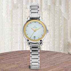 Wonderful Titan Karishma Analog Womens Watch