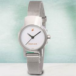 Striking Fastrack Upgrade Core Analog Womens Watch